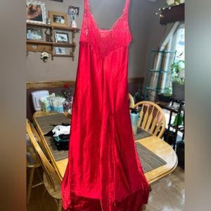 Victorias Secret gold label nightgown w/slit Red sz S Perfect for Valentines Day